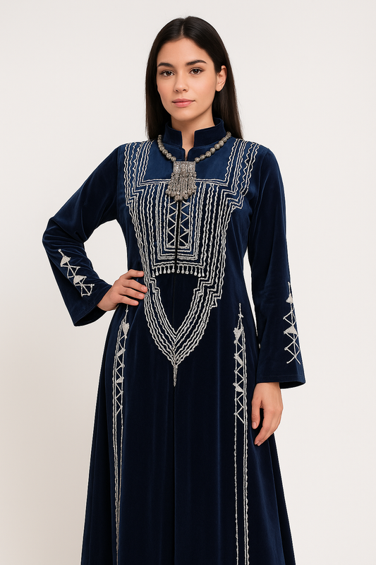 عباية نور الملكية المطرزة